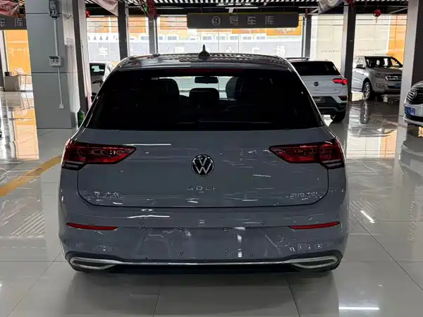 Volkswagen Golf 2023