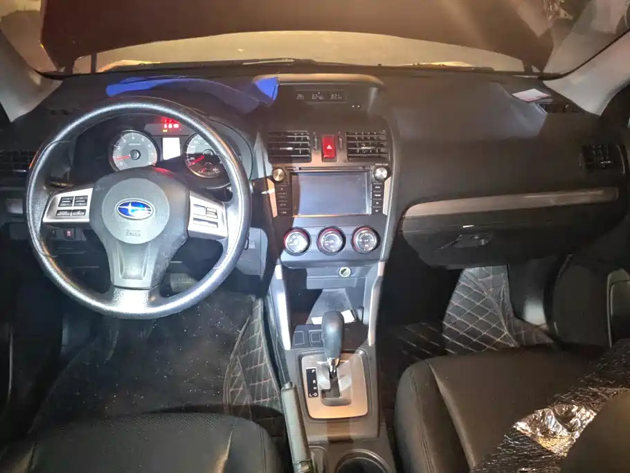 Subaru Forester 2014 — фото 12
