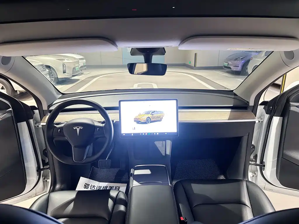 Tesla Model Y 2023 — фото 14