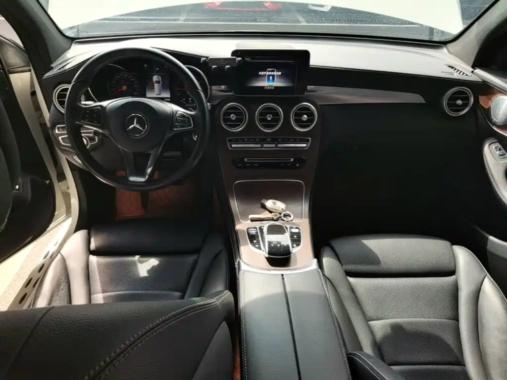 Mercedes-Benz GLC 2019 — фото 10
