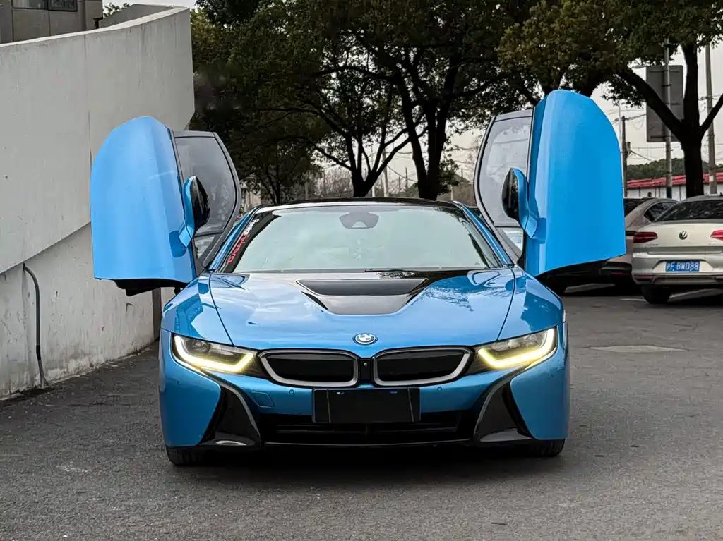 BMW i8 2017 — фото 3