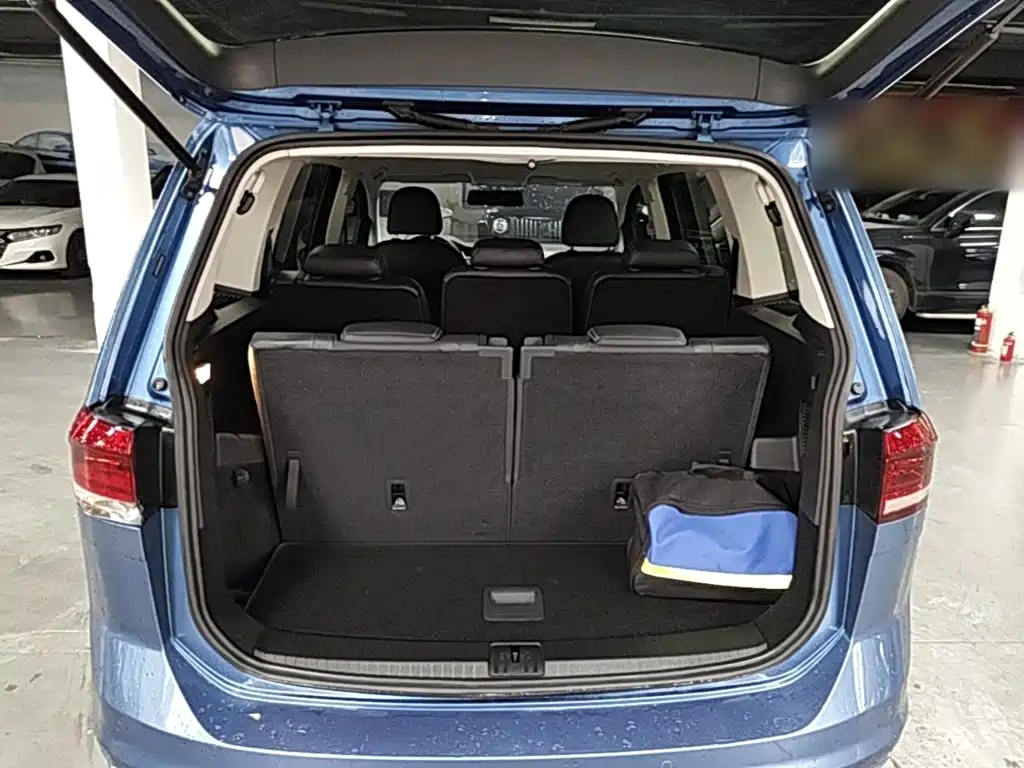 Volkswagen Touran 2017 — фото 19