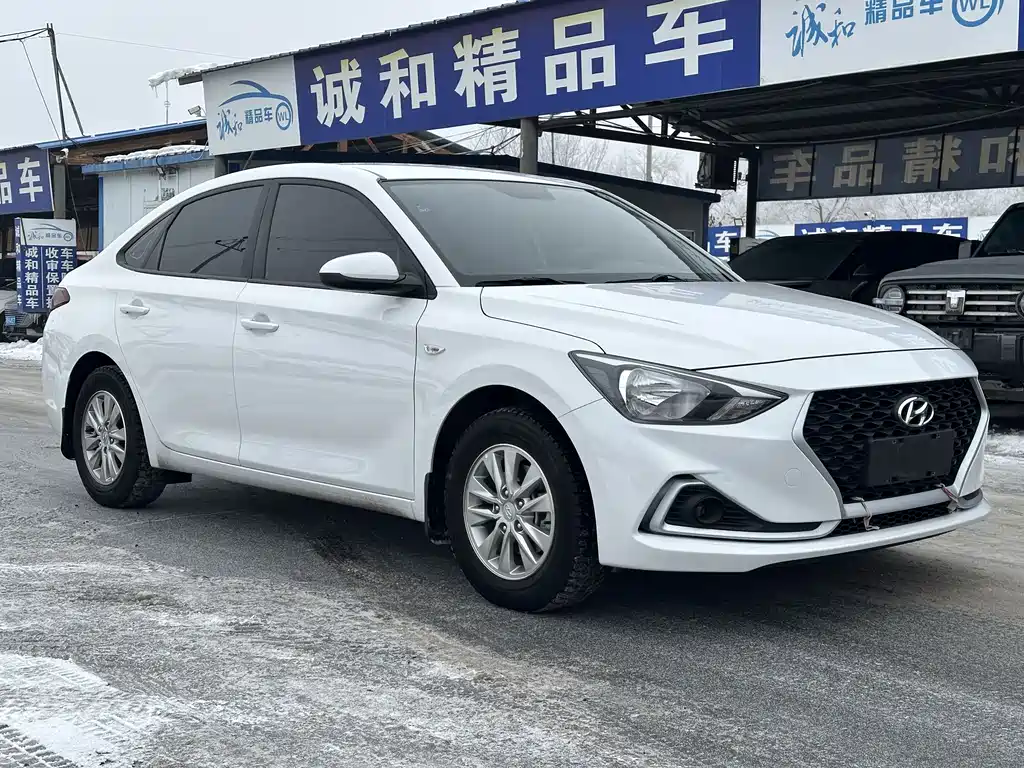 Hyundai Elantra 2020 — фото 3
