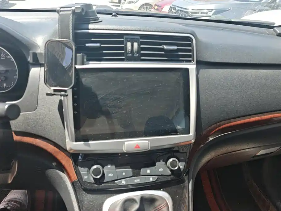 Haval H6 2015 — фото 13