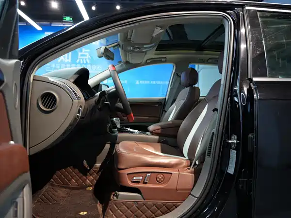 Audi Q7 2011