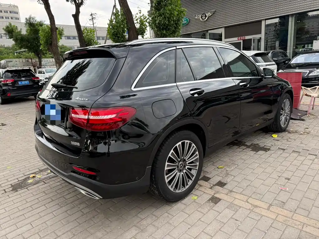 Mercedes-Benz GLC 2017 — фото 15