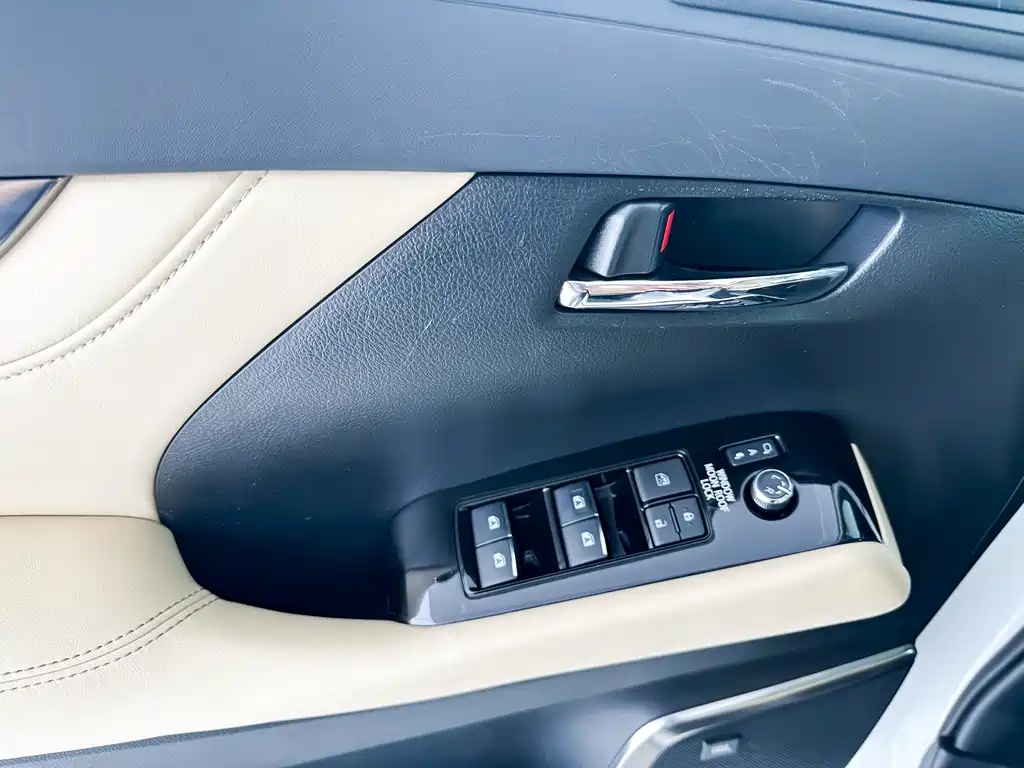 Toyota Vellfire 2020 — фото 10