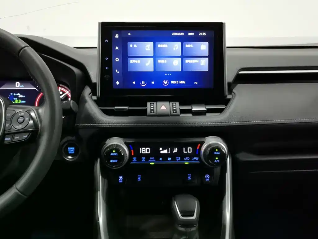 Toyota RAV4 2021 — фото 12
