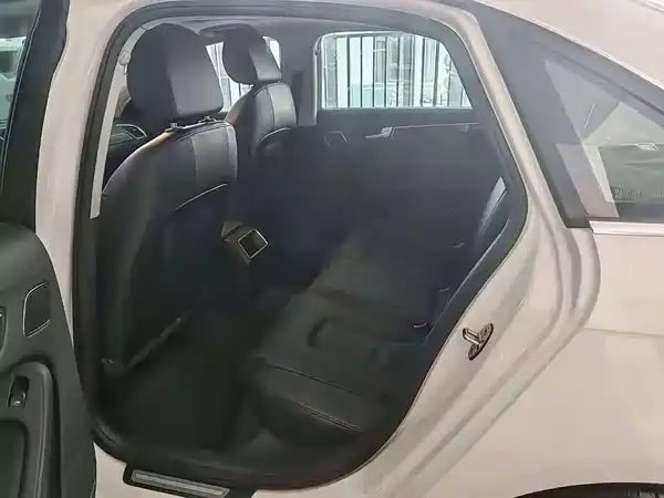 Audi A4L 2012
