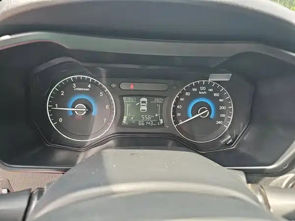Dongfeng Scenery 580 2019