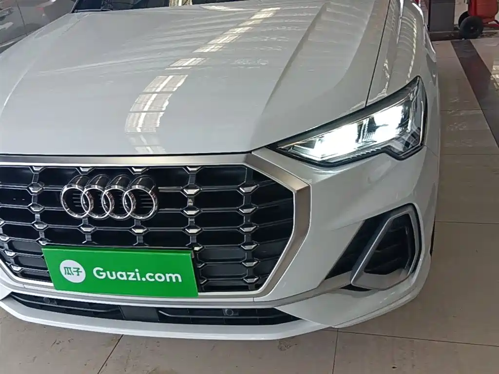 Audi Q3 2020 — фото 24