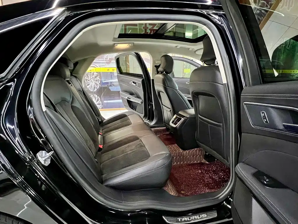 Ford Taurus 2021 — фото 14