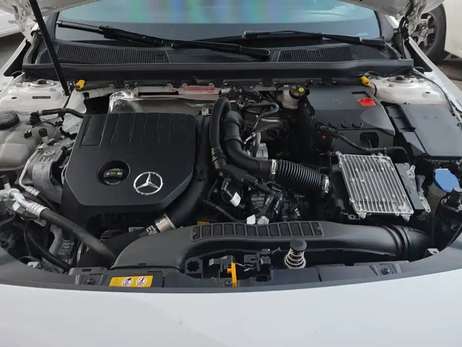 Mercedes-Benz A-Class 2024 — фото 10