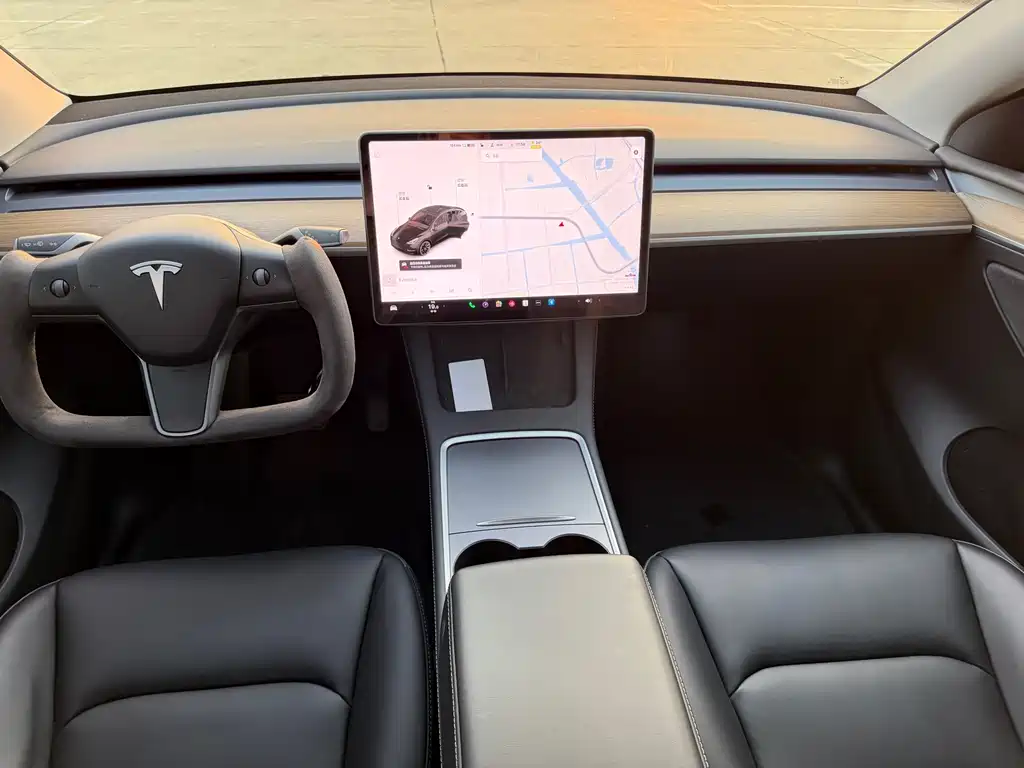 Tesla Model Y 2021 — фото 9