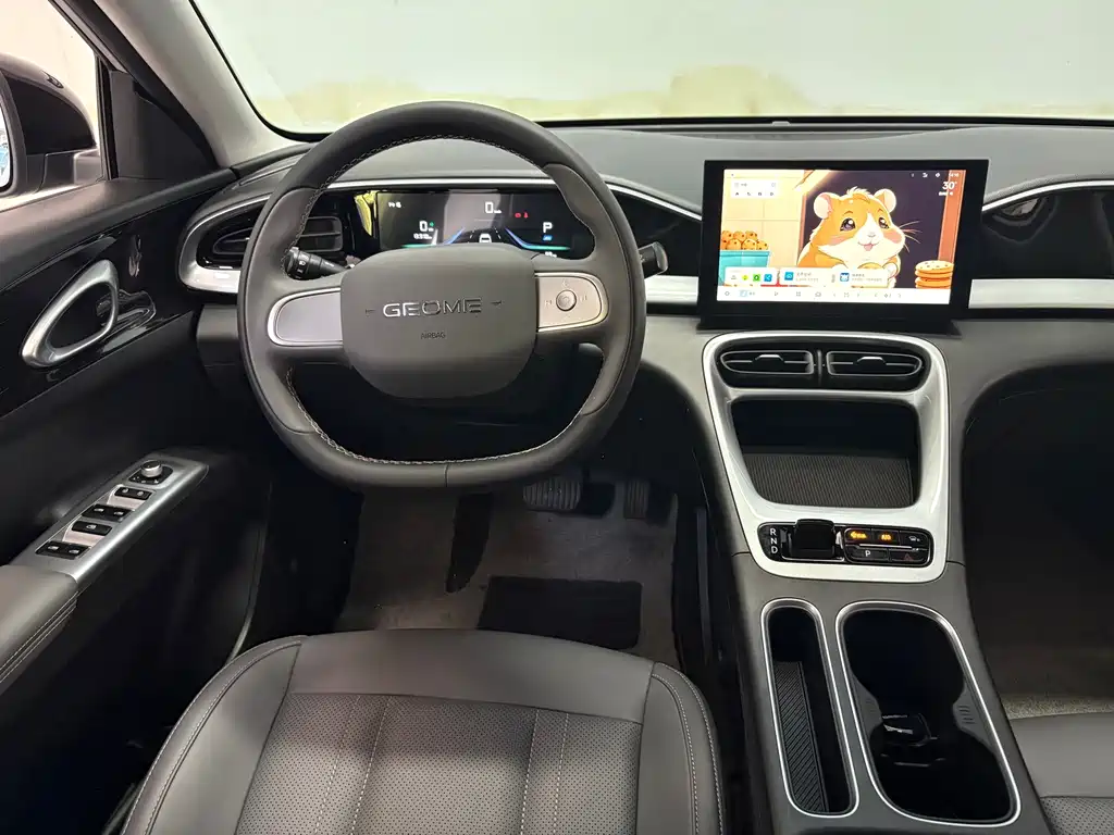 Geely Galaxy Starwish 2025 — фото 12