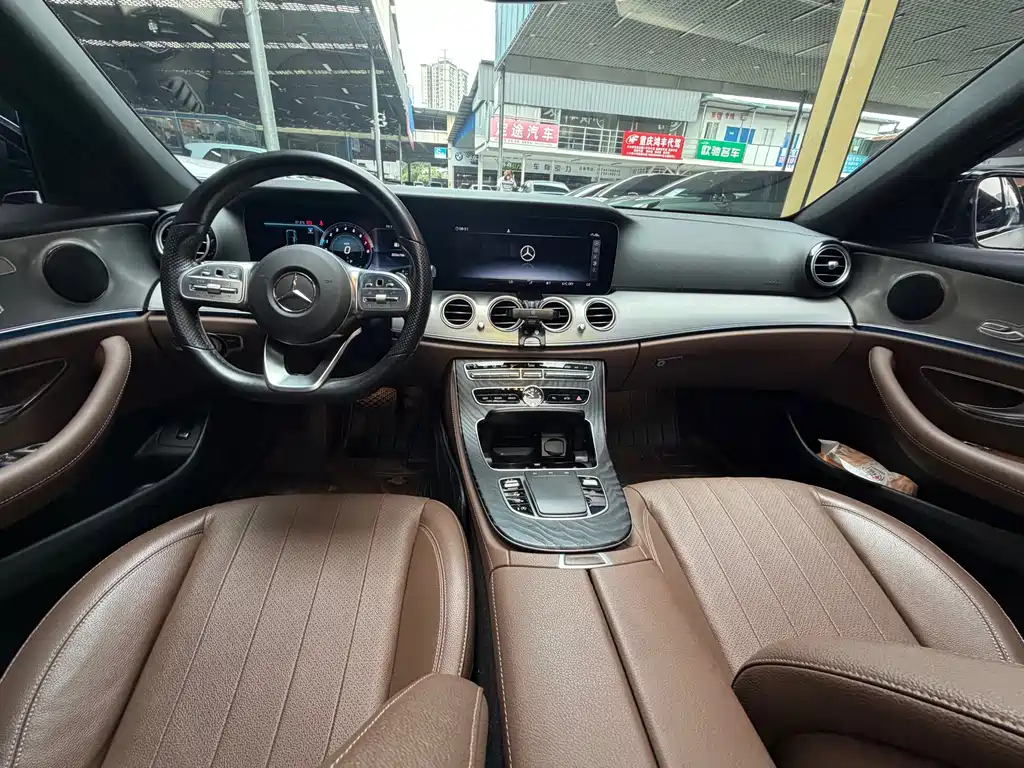 Mercedes-Benz E-Class 2020 — фото 17