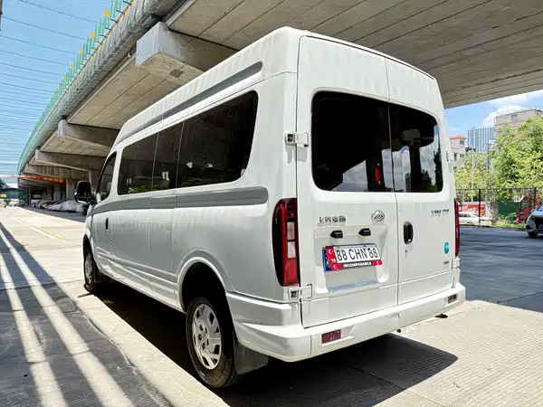 Maxus V80 2024