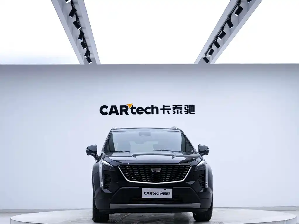 Cadillac XT4 2023 — фото 6