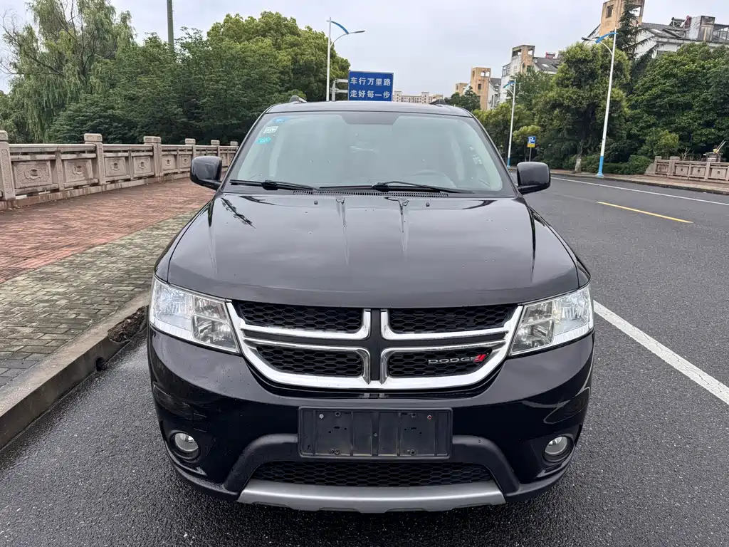Dodge Journey 2015 — фото 1