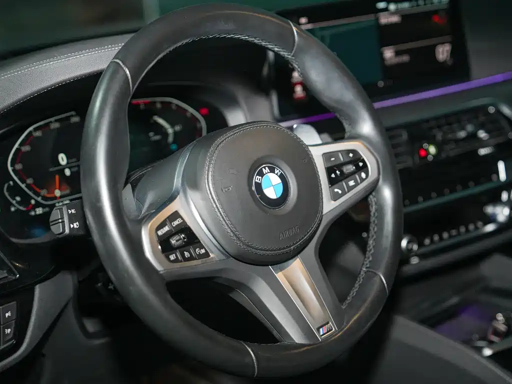 BMW 5 Series 2022 — фото 18