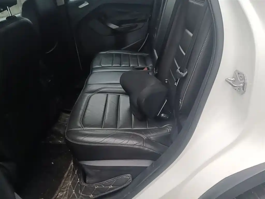 Ford Kuga 2017 — фото 13