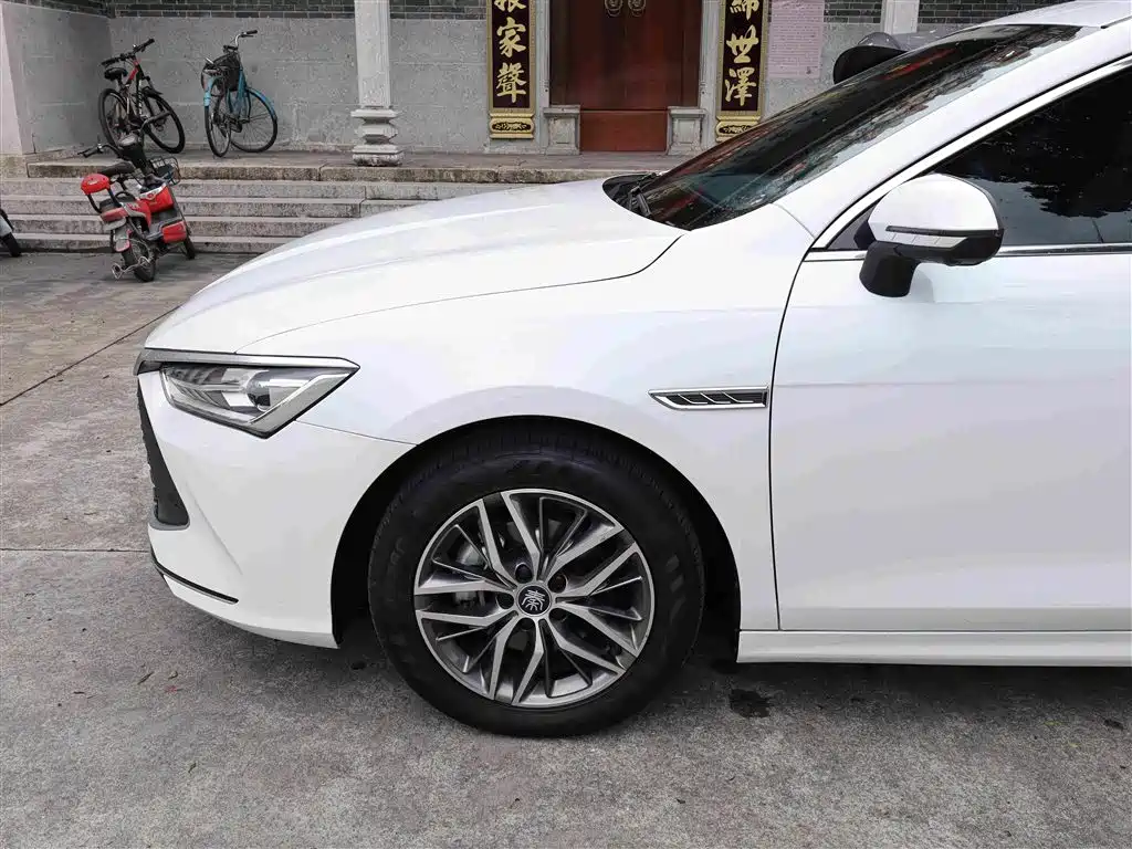 BYD Qin PLUS 2024 — фото 26