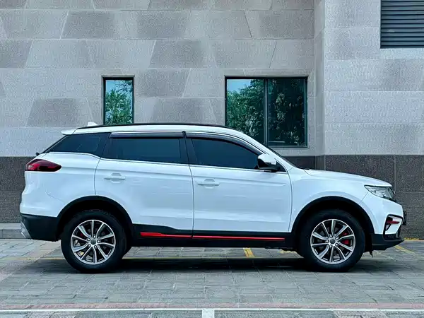 Geely Boyue 2021