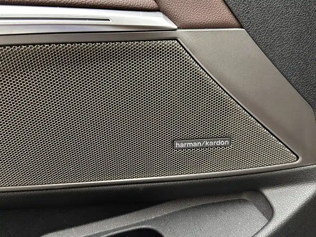 BMW 3 Series 2021 — фото 15