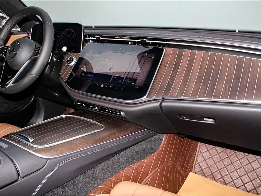 Mercedes-Benz E-Class 2025 — фото 22