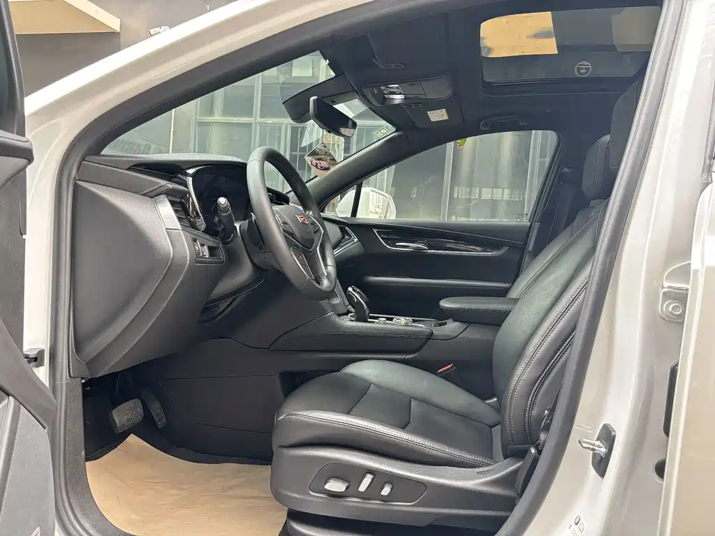 Cadillac XT5 2020 — фото 10