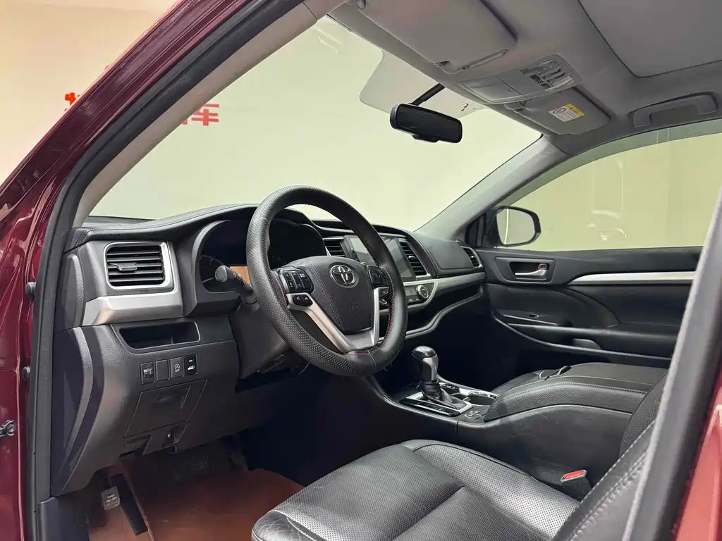 Toyota Highlander 2017 — фото 11