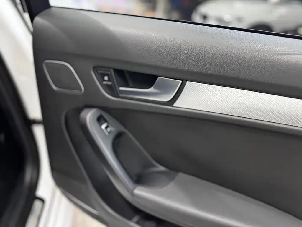 Audi A4L 2015 — фото 25
