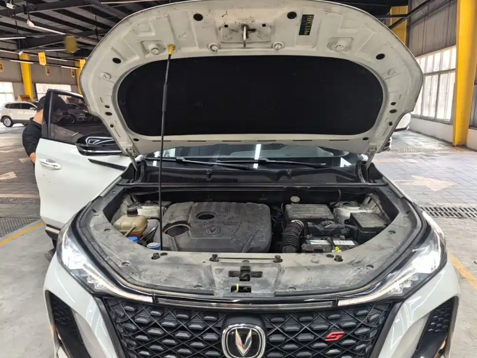 Changan CS75PLUS 2020 — фото 20