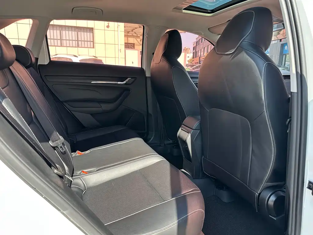 Skoda Kamiq 2023 — фото 10