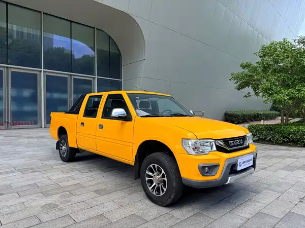 Isuzu T17 2023