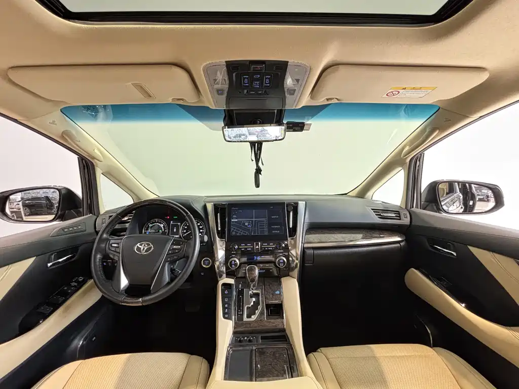 Toyota Vellfire 2021 — фото 18