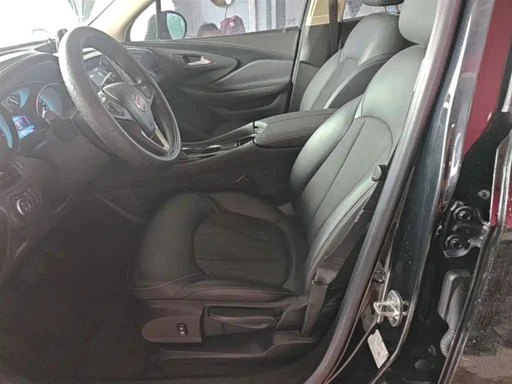 Buick Envision Plus 2017 — фото 15
