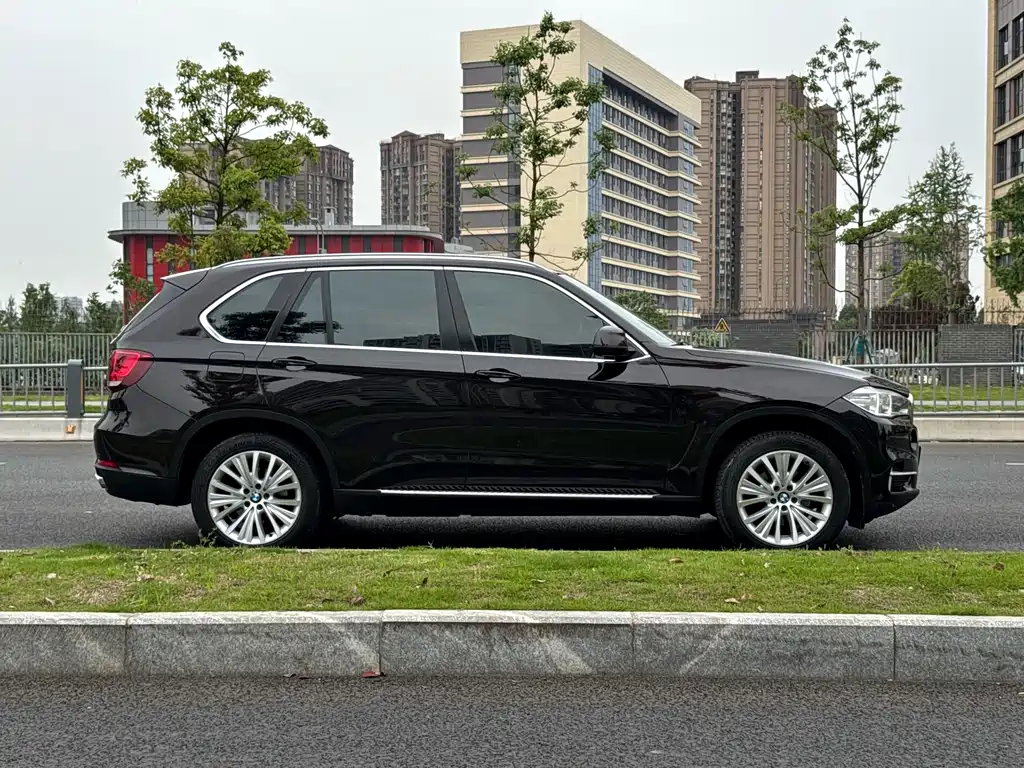 BMW X5 2014 — фото 12