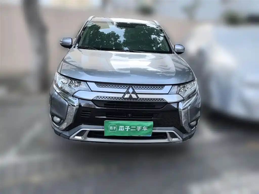 Mitsubishi Outlander 2020