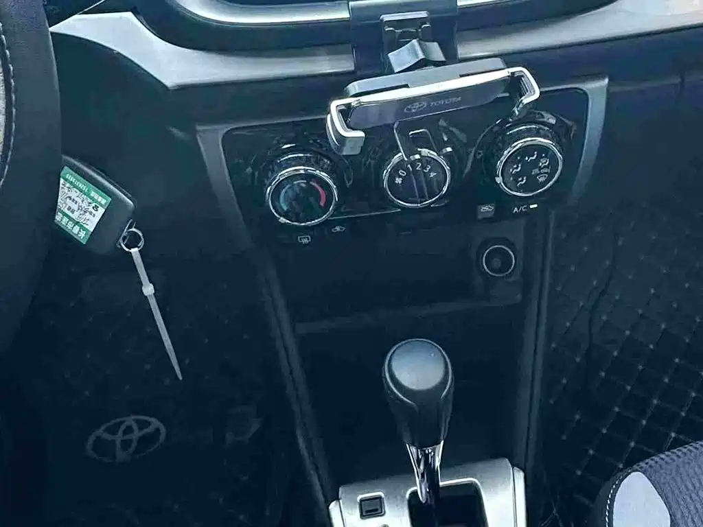 Toyota Yaris L 2021 — фото 9