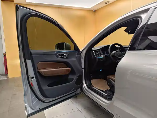Volvo XC60 2024