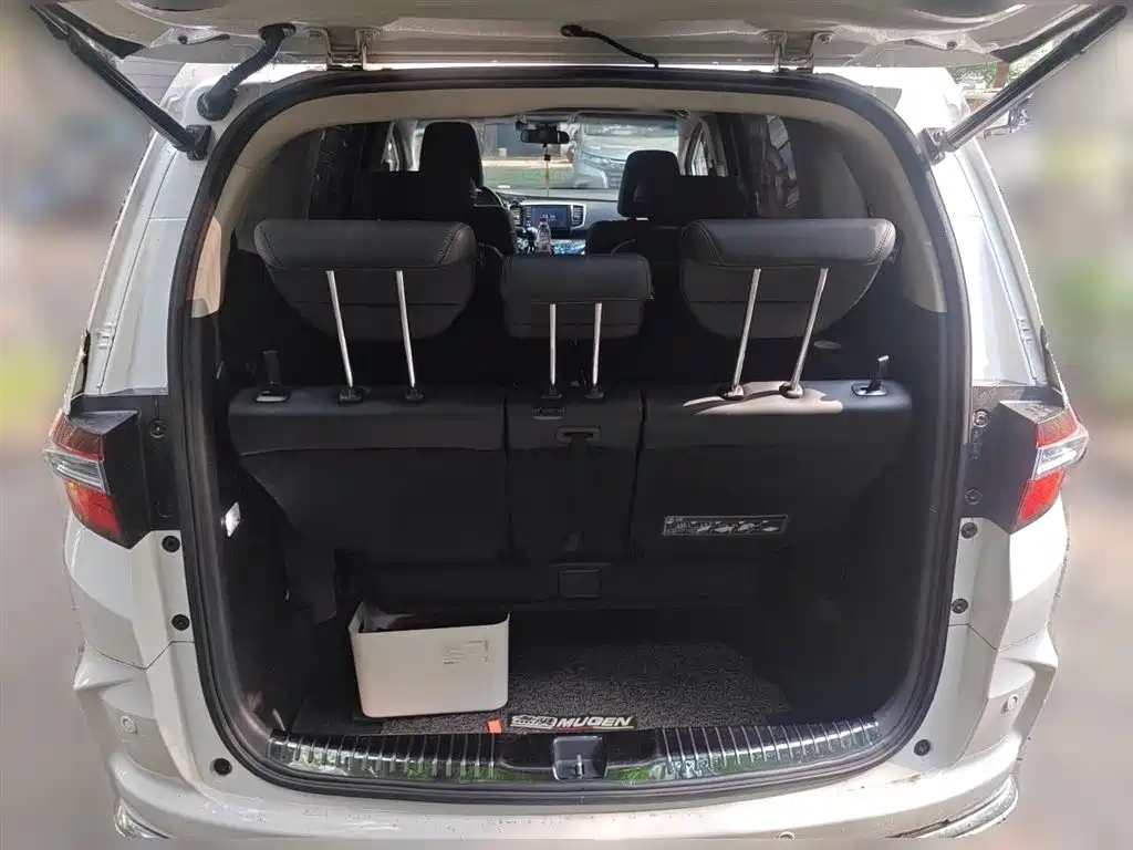 Honda Odyssey 2019 — фото 15