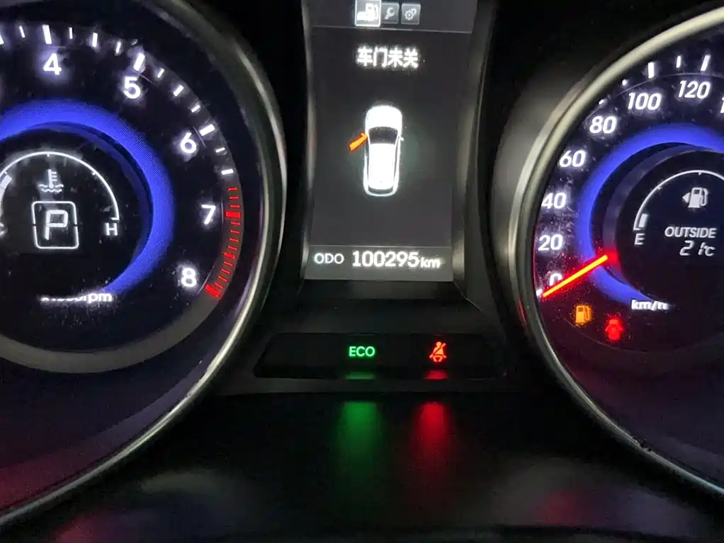 Hyundai Santa Fe 2015 — фото 8