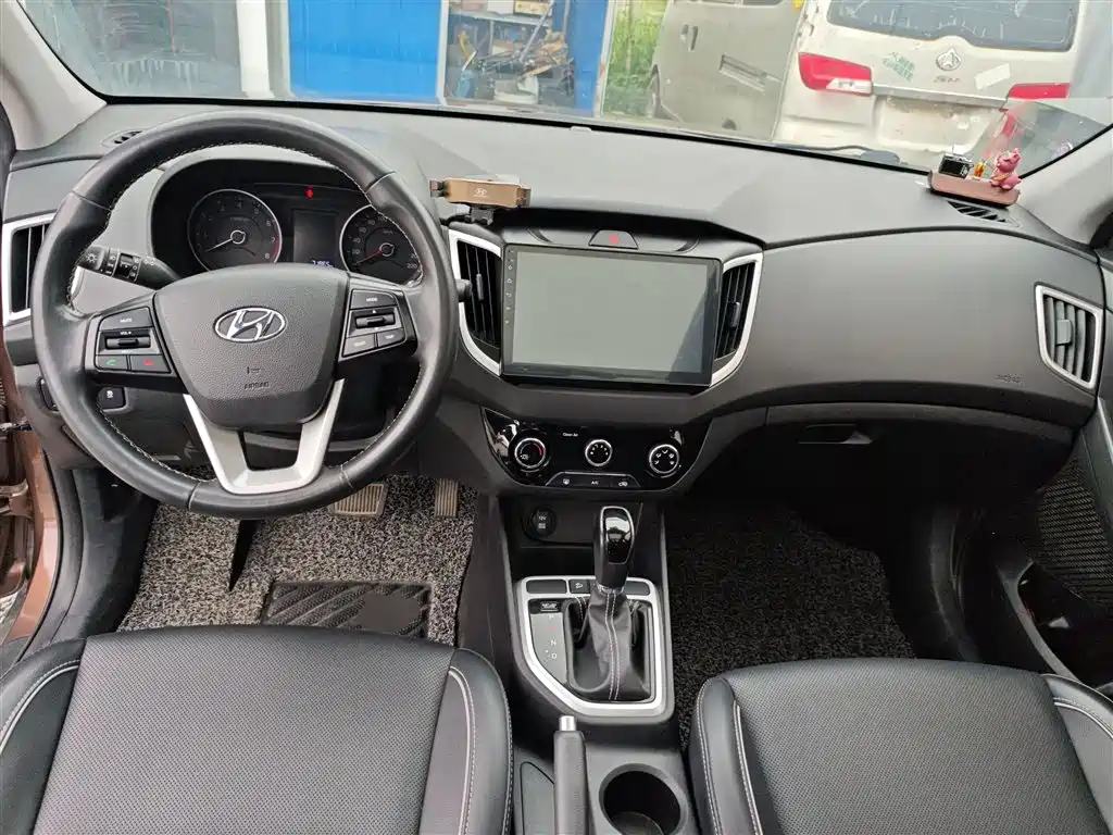 Hyundai ix25 2018 — фото 10