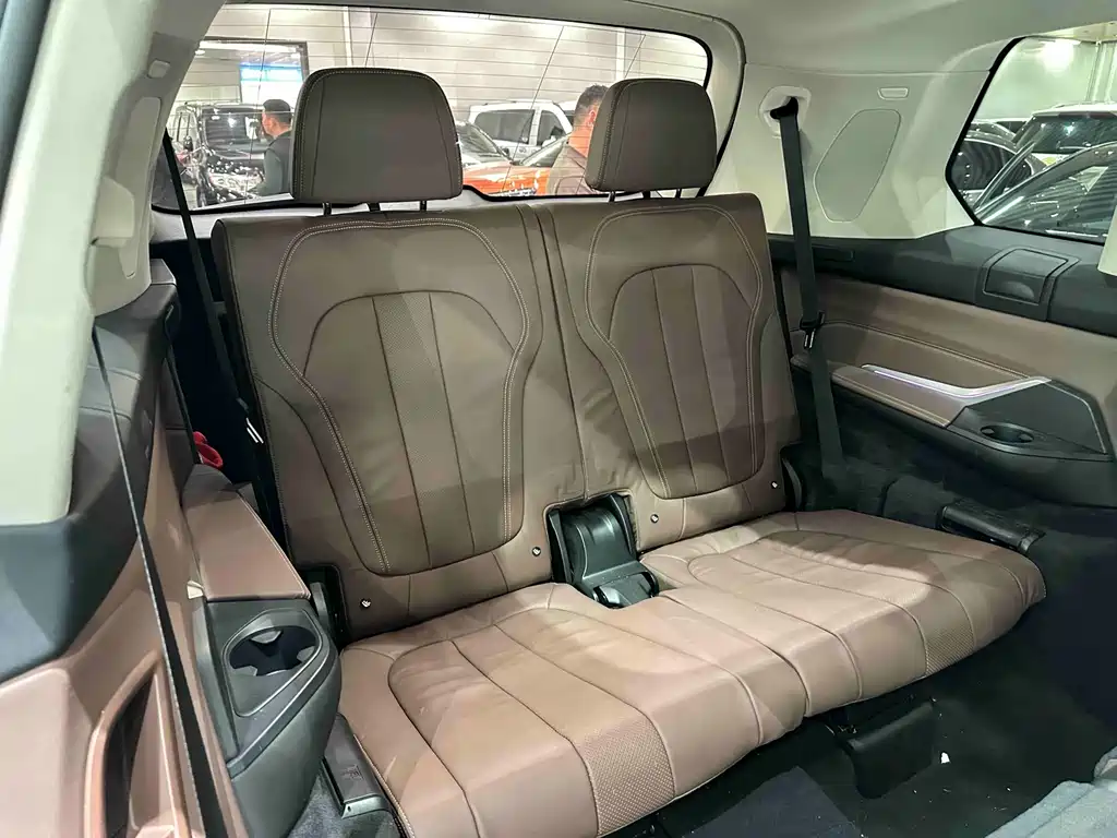 BMW X7 2019 — фото 18