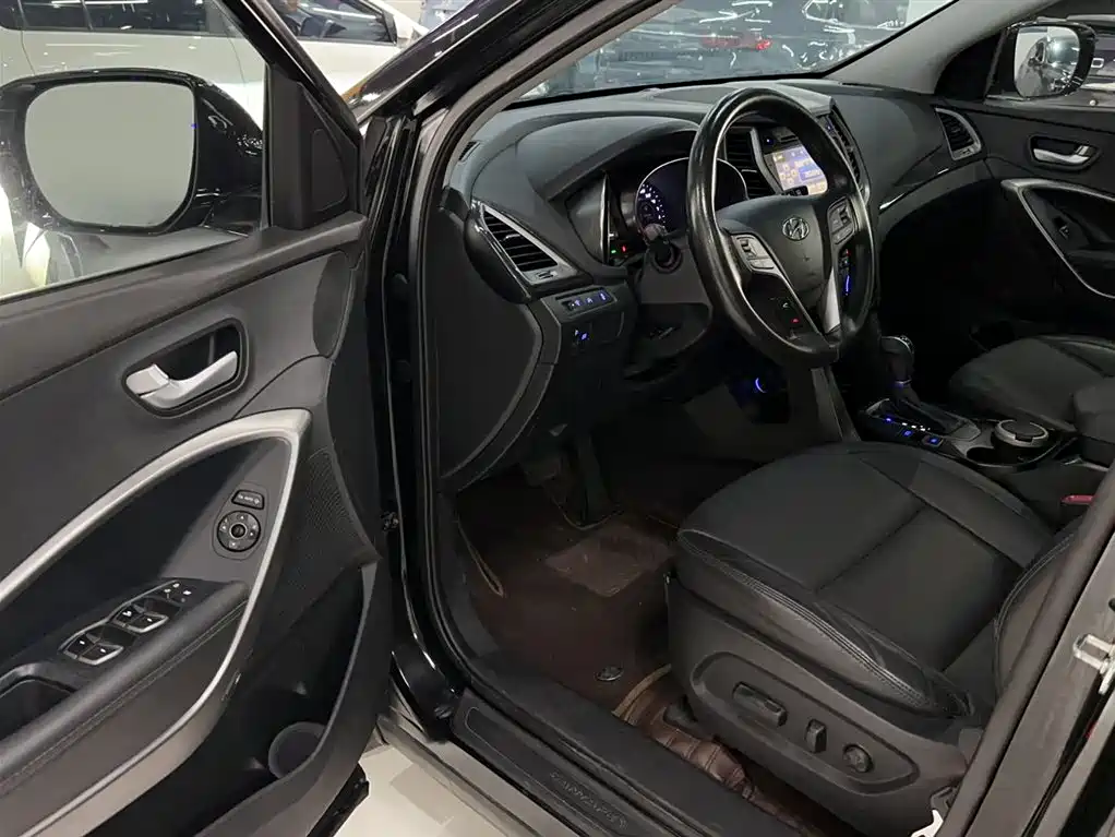 Hyundai Santa Fe 2015 — фото 15