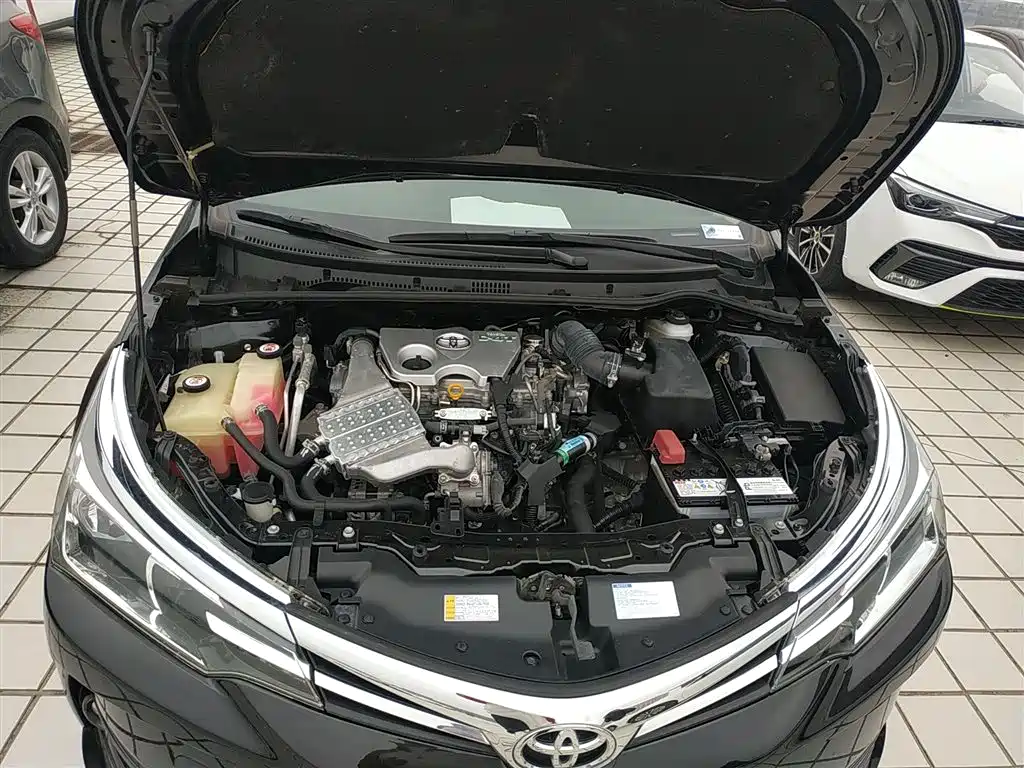 Toyota Corolla 2017 — фото 16