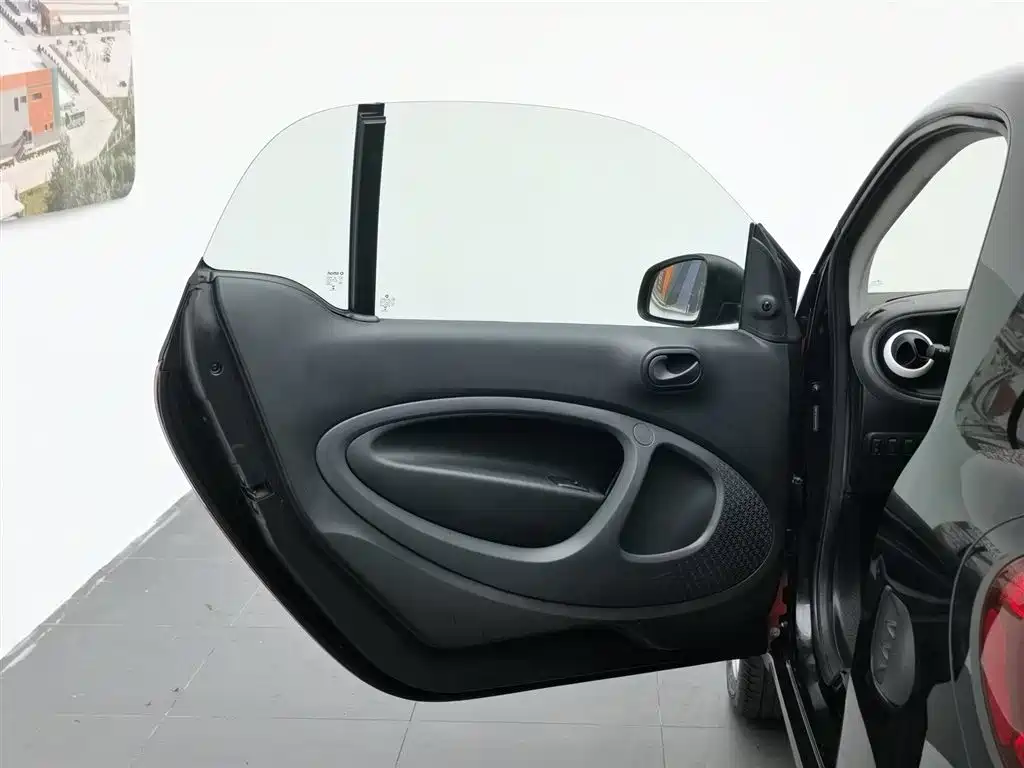 smart Fortwo 2017 — фото 8