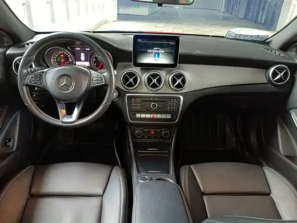 Mercedes-Benz CLA 2017