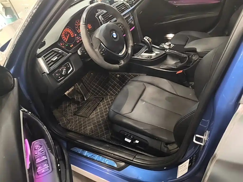 BMW 3 Series 2017 — фото 15